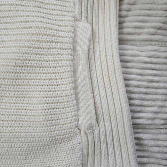 Banana Republic Elegant Cream Sweater Size XL - Picture 2 of 9